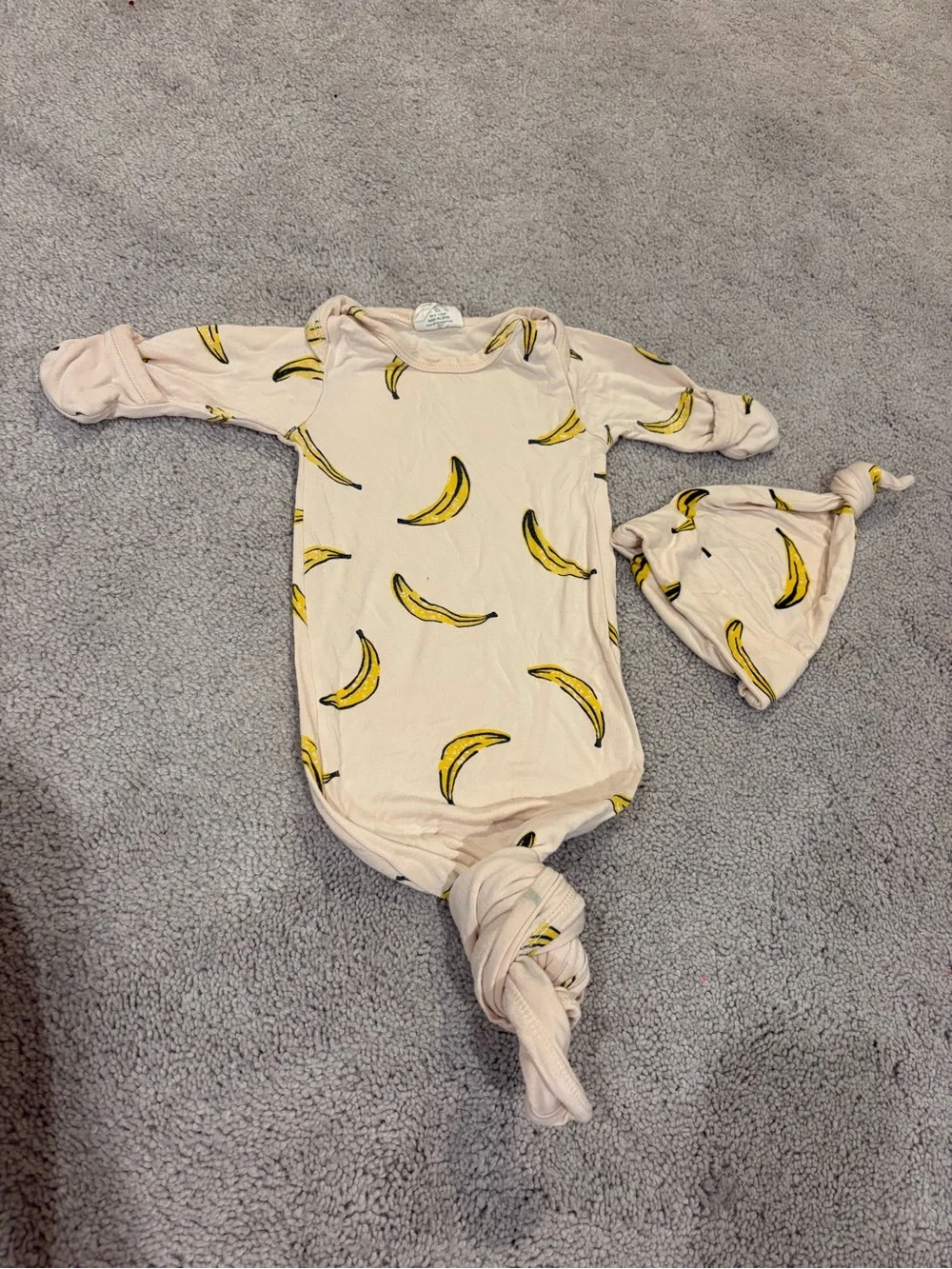 Spearmint Love Baby Knotted One-Piece Gown with hat. Banana Print - Cream